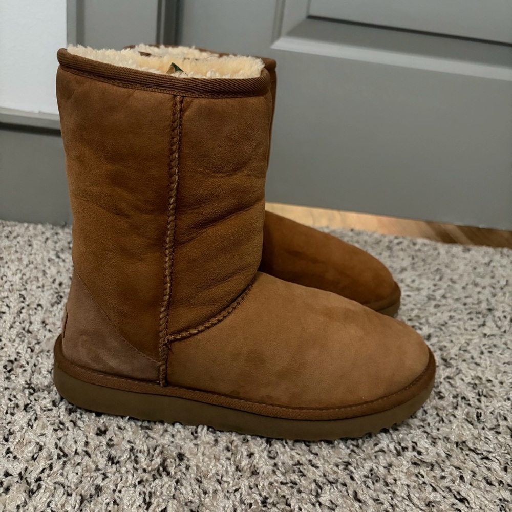 Ugg Classic Short Women’s Boots - Chestnut